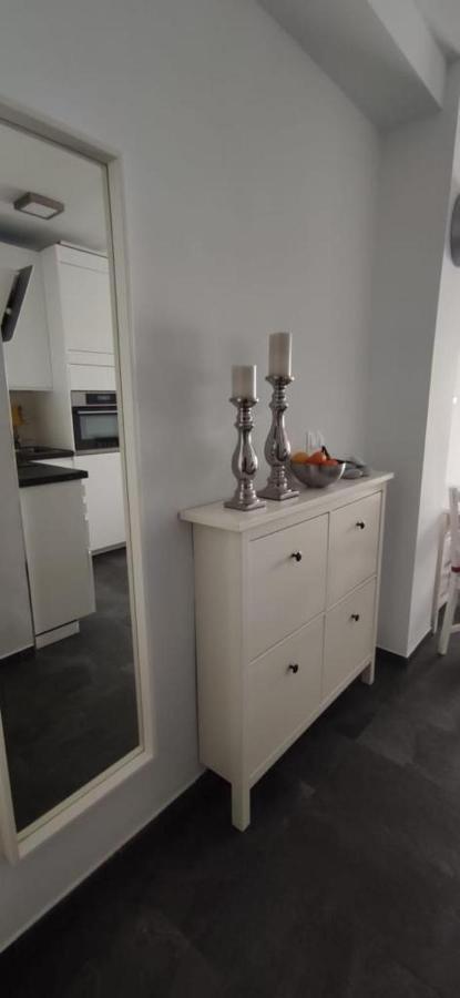 Centrally Located Studio Apartment In Central Nerja 2H Exterior photo